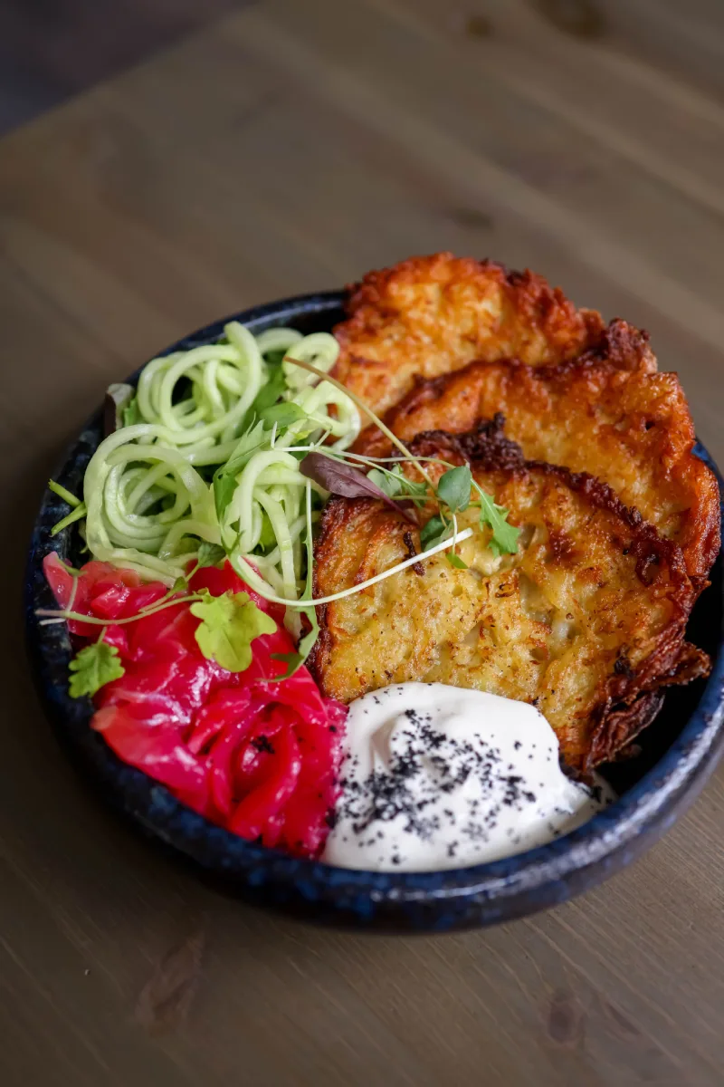 Restauracja obiadowa z plackami ziemniaczanymi